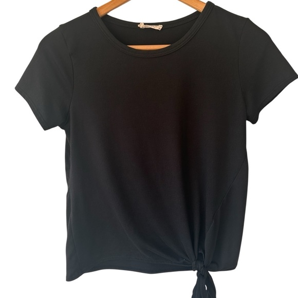 Olivia Rae Basic Side Tie Black Tee - Picture 3 of 9